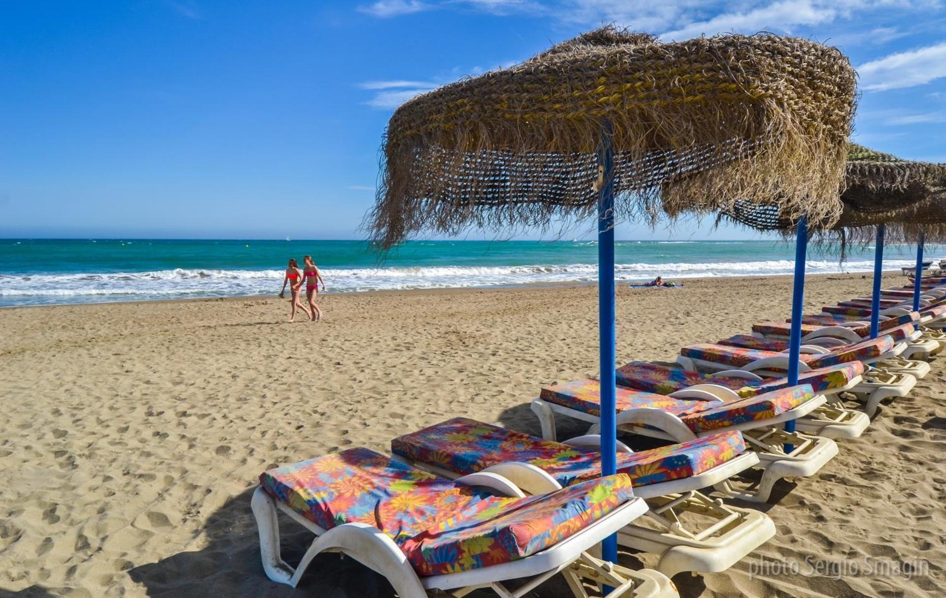 Apartament Benalbeach 207- Primera Linea De Playa - Piscina Abierta Todo El Ano *